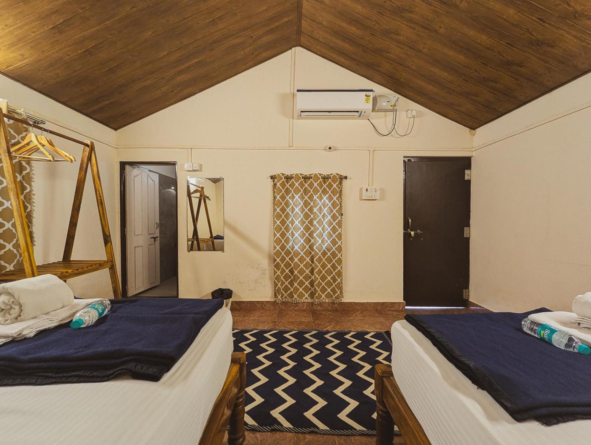 Sunset Cafe Beach Stay Gokarna  Exteriör bild